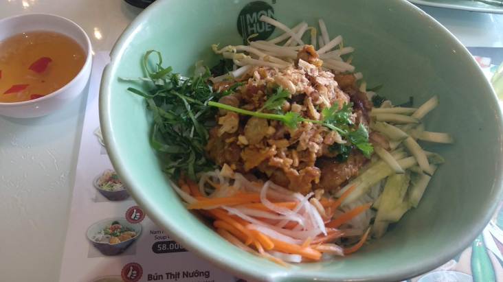 Mencari Makan Siang Kesukaan Anthony Bourdain di Ho Chi Minh