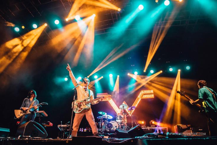 Tahun yang Menyenangkan untuk Weezerian