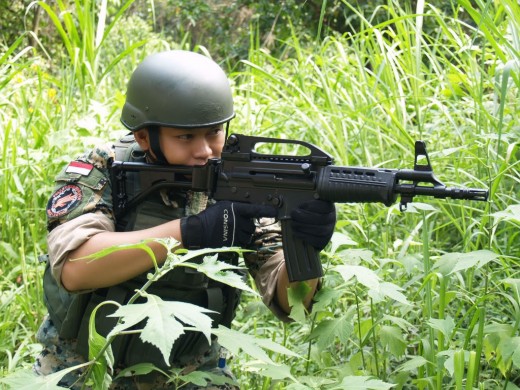 &#91;PIC&#93; Akurat, Murah &amp; Bisa Tembus Baja 3 cm, Senjata Buatan Indonesia Laris di IRAK