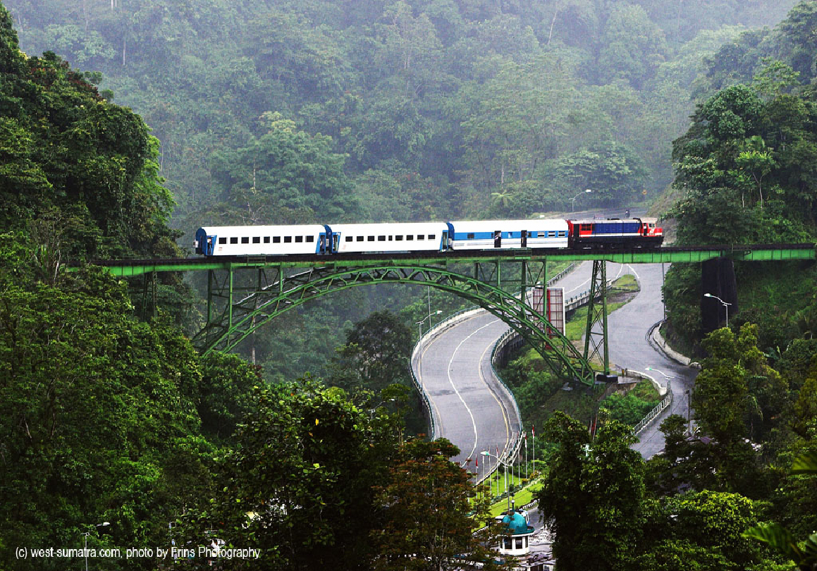 dino-patti-djalal-kritisi-minimnya-kereta-api-antar-daerah