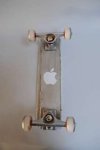 Mainan Ajaib Keyboard Skateboard