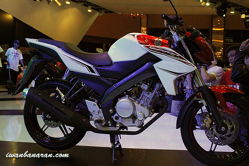 New Vixion VS CB150R (minta Saran)