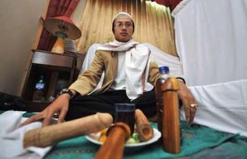 Cara Kerja Mak Erot dan On Clinik