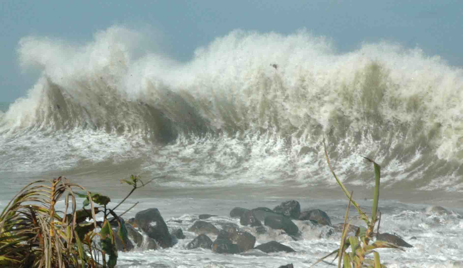 kisah-aneh-tapi-nyata-saat-tsunami-aceh-10-tahun-silam