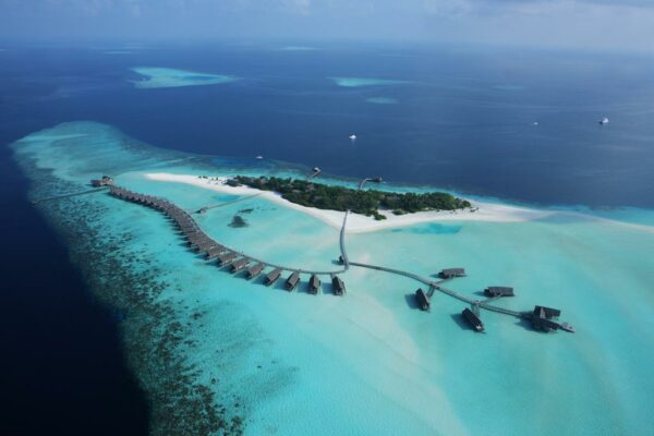 15 Pantai Terindah di Maldives yang Cocok untuk Bulan Madu