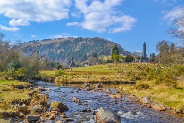 15 Tempat Wisata di Irlandia yang Wajib Dikunjungi Saat Liburan