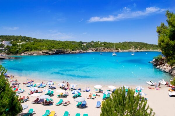 15 Pantai di Spanyol yang Wajib Dikunjungi