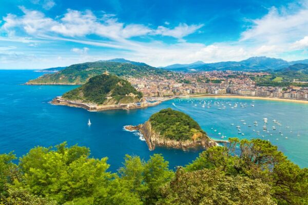 15 Pantai di Spanyol yang Wajib Dikunjungi