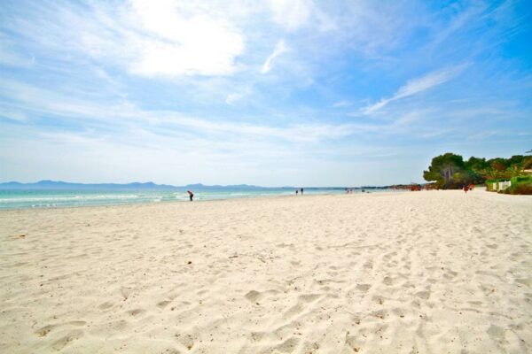 15 Pantai di Spanyol yang Wajib Dikunjungi