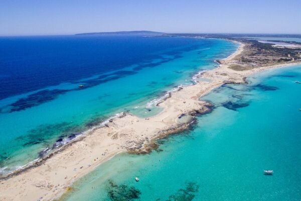 15 Pantai di Spanyol yang Wajib Dikunjungi