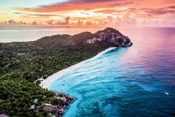 Inilah 15 Pulau Terindah di Dunia yang Tidak Boleh Anda Lewatkan