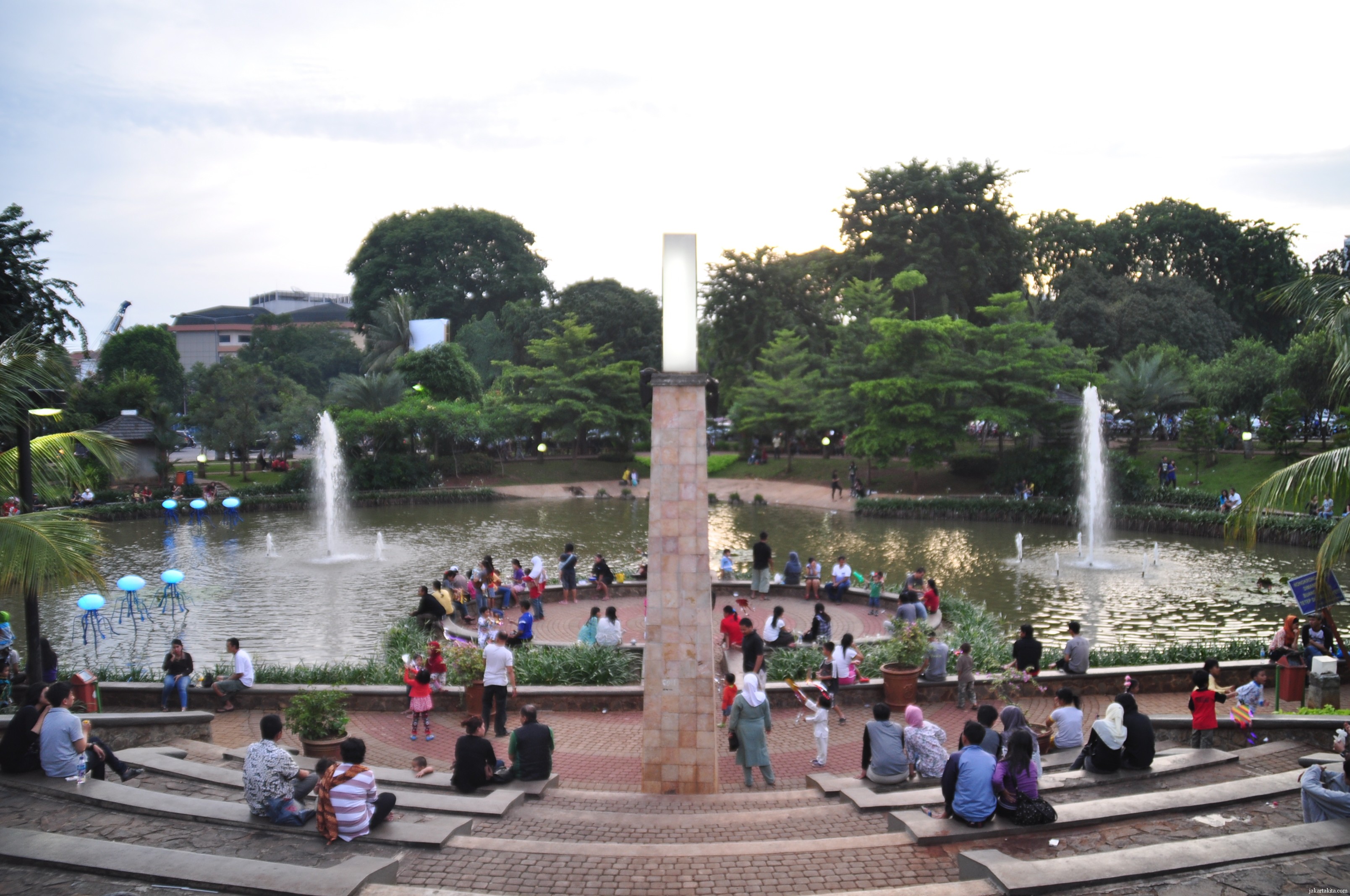 Mari berekreasi ke lima taman di jakarta