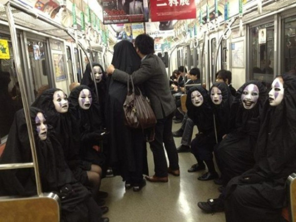 Hal-hal paling gila yang terlihat di Kereta api Jepang