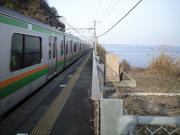 &#91;FULL PICT&#93; Inilah 12 Stasiun Jepang Di Pinggir Laut Yang Wajib Dikunjungi