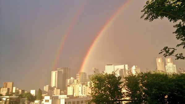 Wow! Pelangi yang sempurna muncul di atas langit Tokyo