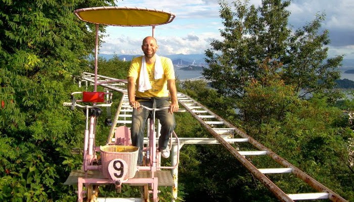 Hiiiiii, Siapa Berani Coba! Roller Coaster Berbentuk Sepeda.