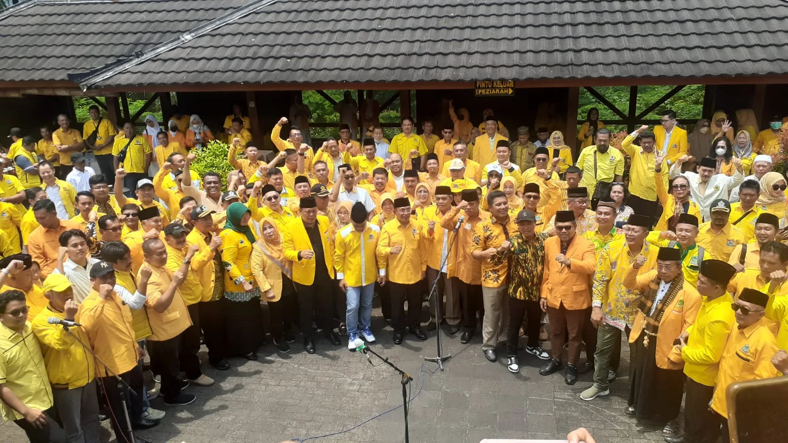 Di Makam Pak Harto, Partai Golkar Jateng Usulkan Soeharto sebagai Pahlawan Nasional