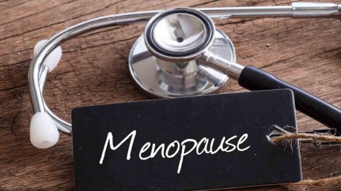 sebuah-studi-mencatat-sering-berhubungan-intim-dapat-menunda-menopause