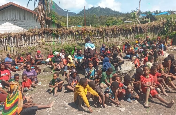 Presiden Jokowi Didesak Tarik Pasukan TNI-Polri Non-Organik di Papua