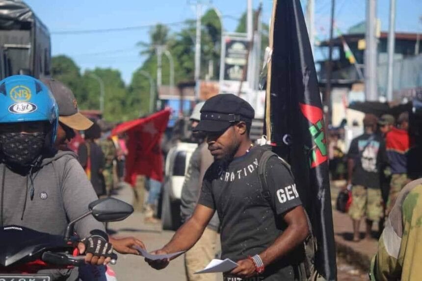 knpb-sebut-anggotanya-di-nabire-dipukul-dan-dibawa-polisi-saat-bagikan-selebaran
