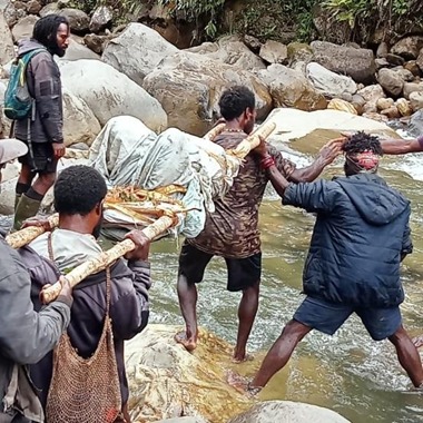 TNI diduga bunuh Abral Wandikbo warga Kampung Yuguru Nduga
