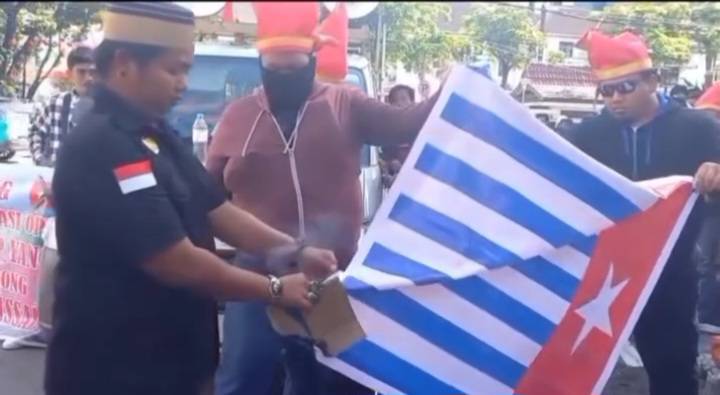 knpb-makassar-pembakaran-bintang-kejora-oleh-ormas-adalah-tindakan-keliru