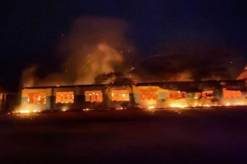 tpnpb-klaim-bakar-gedung-sd-ypk-di-yahukimo