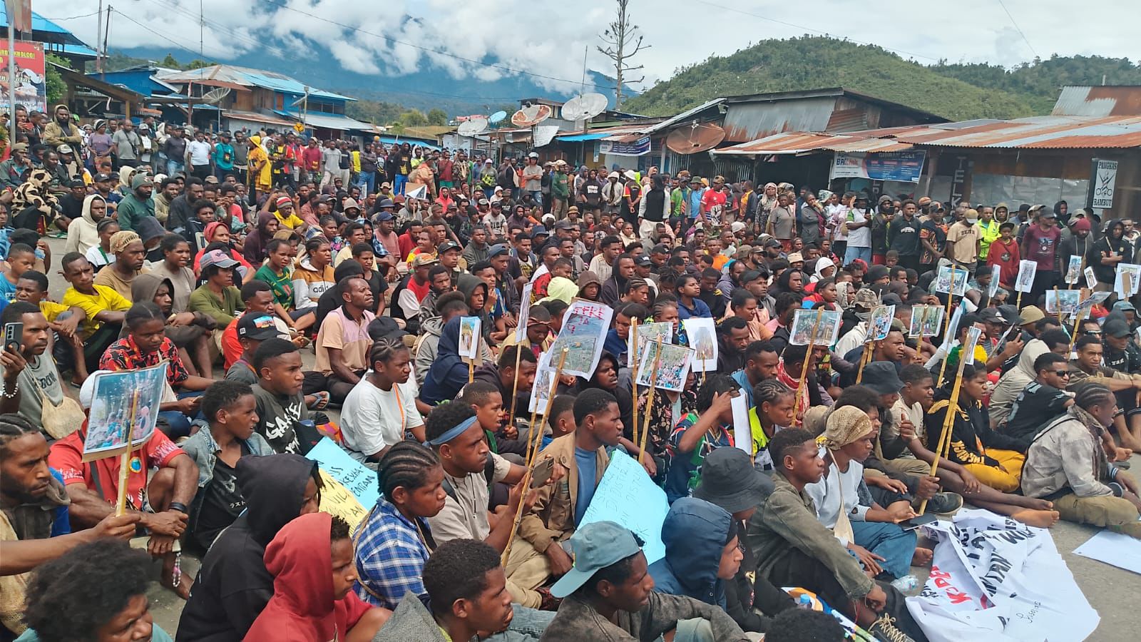 mahasiswa-tolak-aparat-keamanan-dan-investasi-di-pegunungan-bintang