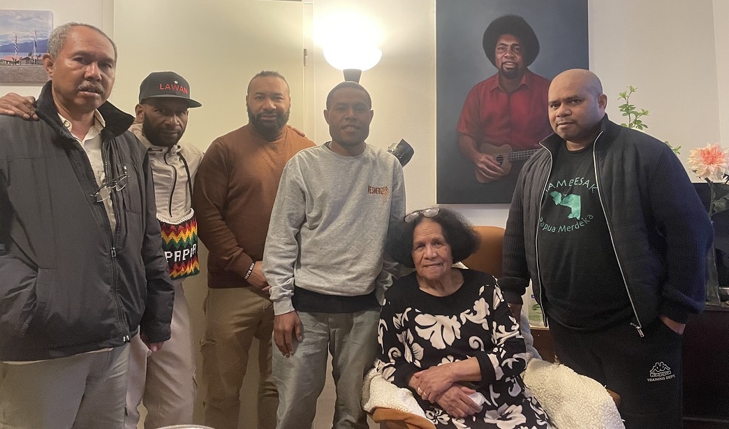 wawancara--carolina-corry-ap-bukorpioper-perempuan-tangguh-di-balik-arnold-ap