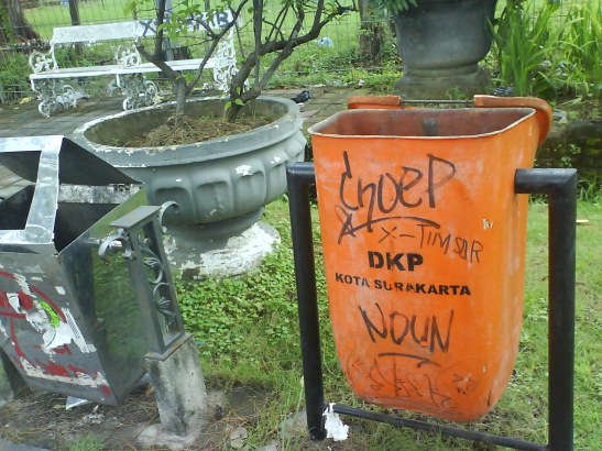 &#91;Mobil Parkir Sudah Jadi Sasaran&#93; Warga Takut Melihat Gerombolan Vandalisme