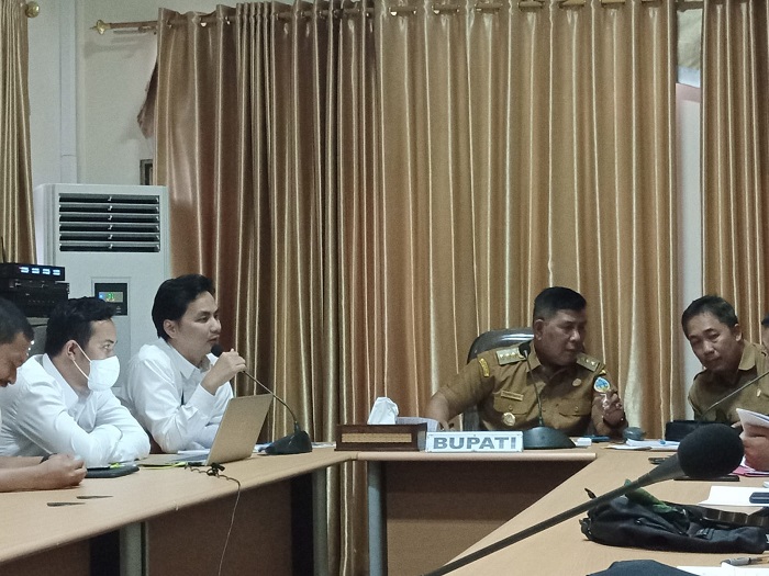 miris-satu-kecamatan-di-kayong-utara-belum-tersentuh-listrik-pln