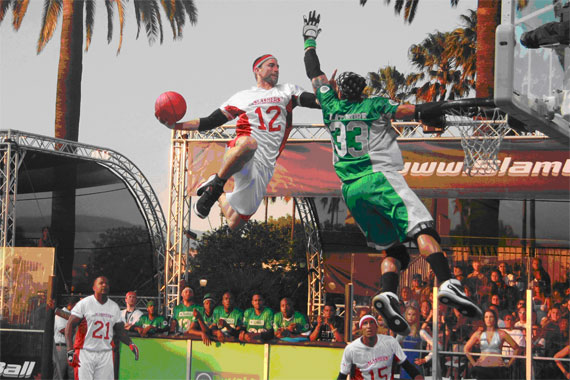 Gan udah ada yang tau Olahraga SLAMBALL???