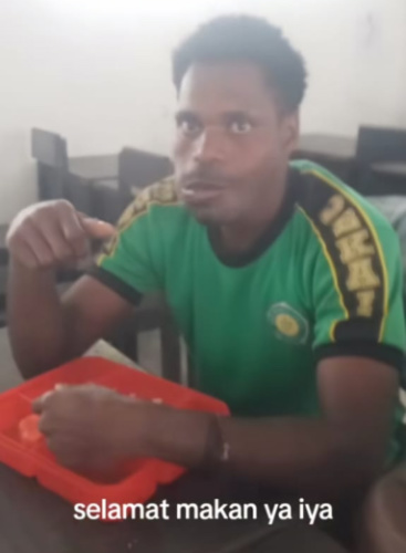 Makan Bergizi Gratis Dinikmati Siswa Papua Pegunungan, Warganet Ikut Bahagia