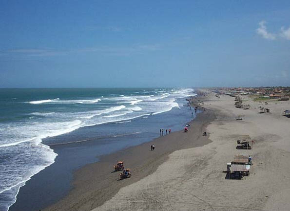 Pesona 5 Tempat Wisata Pantai di Pulau Jawa