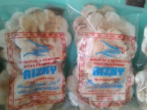 Agan udah pernah nyobain 27 krupuk khas indonesia? Kalau belum, ayo merapat!