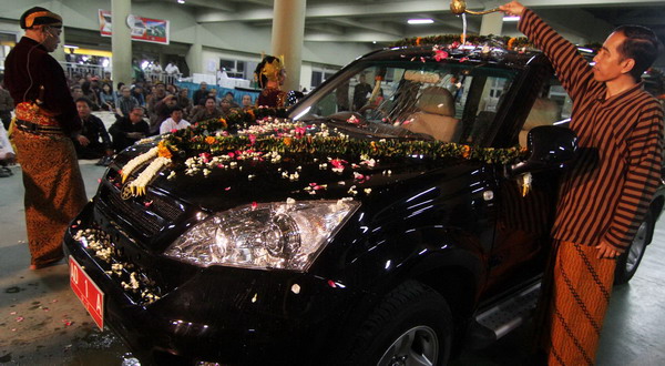 berlogo-esemka-neta-v-siap-dipasarkan-di-indonesia-harga-dinilai-cukup-terjangkau