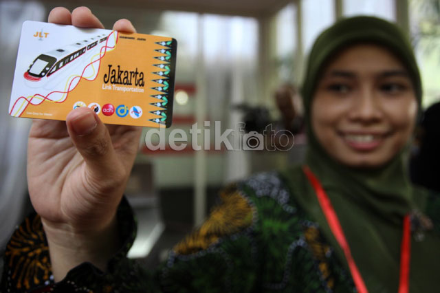 Bandingkan Monorel Buatan China dengan Karya Indonesia - Agan pilih yang mana?