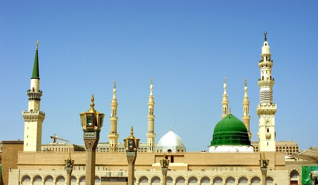 MENJELAJAHI KEAJAIBAN ARAB SAUDI: 15 DESTINASI WISATA YANG WAJIB DIKUNJUNGI