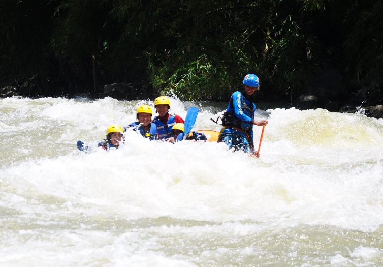 &#91;CoC Regional: Lokasi Wisata&#93; Rafting Sungai Serayu Grade 3+ yang Menantang