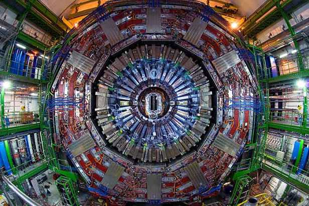 &quot;CERN&quot; Organisasi Pembukti Teori E=mc2 Untuk Melintasi Waktu (Time Travel)