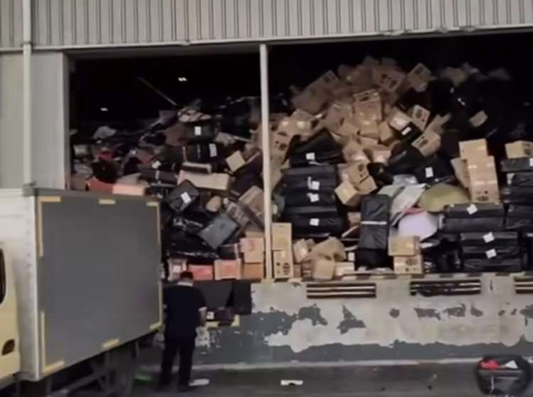 Gunung Paket Usai Diskon 11.11 Viral, Netizen Ramai Beri Komentar Lucu