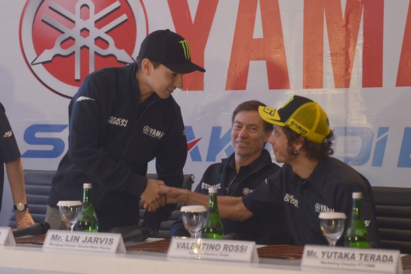 Video: Lorenzo-Rossi Resmikan Logo Baru Yamaha di Jakarta