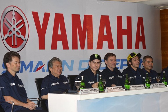 Video: Lorenzo-Rossi Resmikan Logo Baru Yamaha di Jakarta