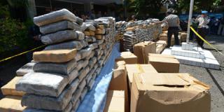 Perbaiki Rumput Lapangan, Klub Inggris ini Gunakan Ganja gan,, :O