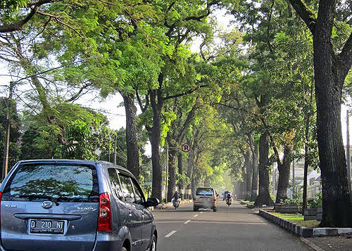 10 Lokasi Yang Dianggap Angker di Bandung, Percaya? 