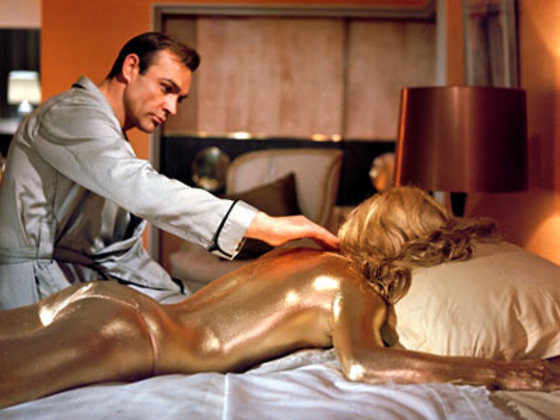 Para Bond Girl Dalam Balutan Bikini