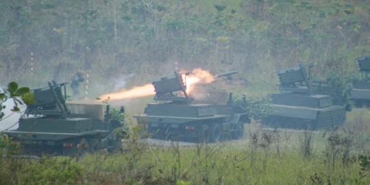 PASUKAN GABUNGAN TNI HANCURKAN KEKUATAN MUSUH