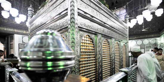 5 Makam paling dikeramatkan kaum muslim