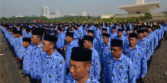 ahok-ancam-potong-gaji-pns-yang-merokok-di-kawasan-no-smoking