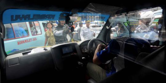 Tips Polri untuk Wanita Terhindar dari Kejahatan di Angkot